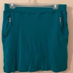 Jones skort with zip pockets